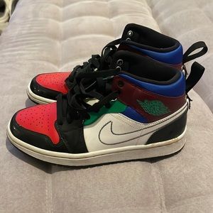 jordan 1 mid sneakers